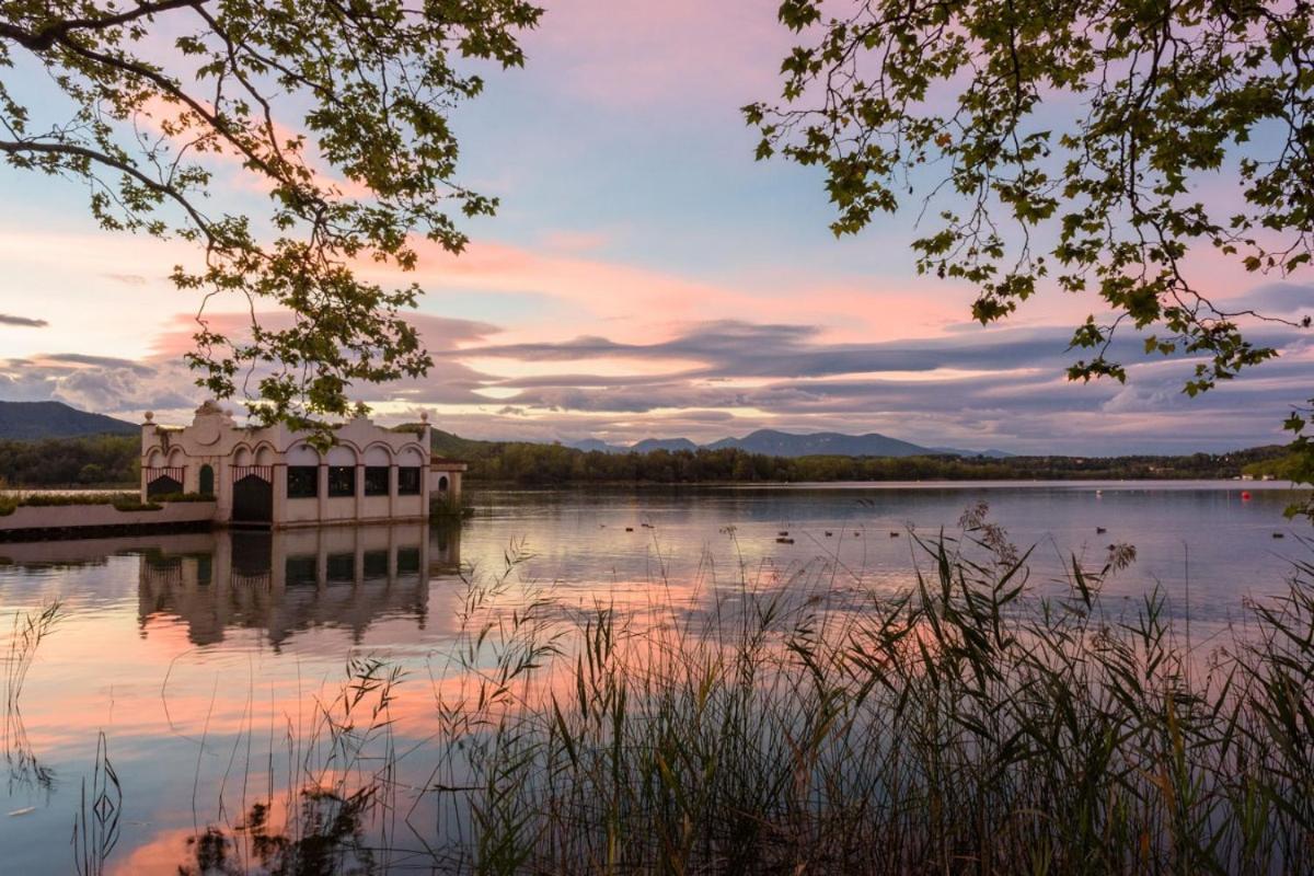Camping Bungalow El Llac De Banyoles Porqueres エクステリア 写真