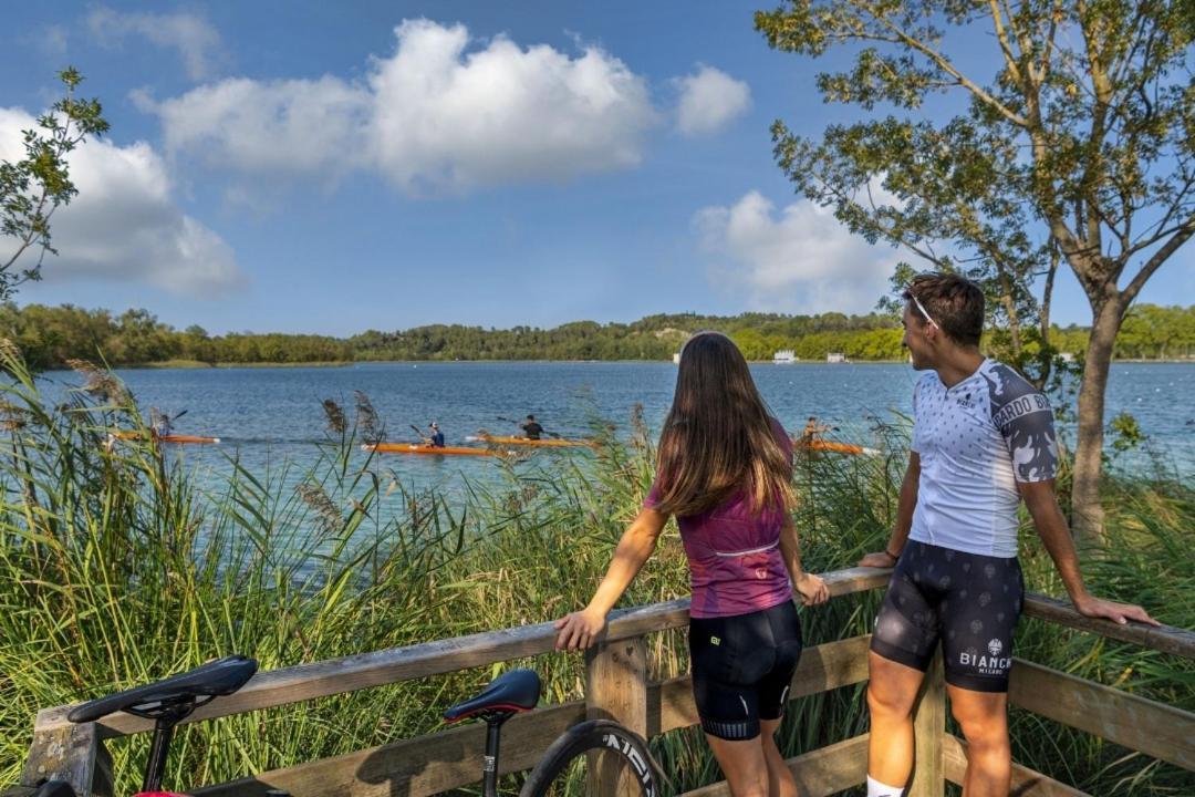 Camping Bungalow El Llac De Banyoles Porqueres エクステリア 写真