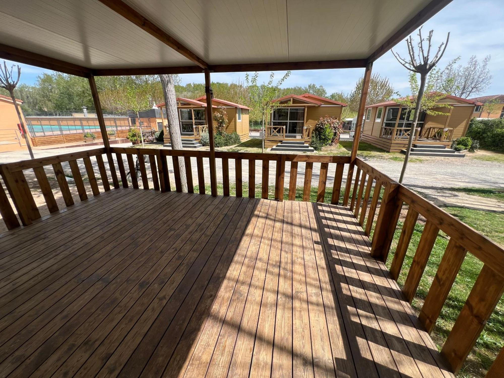 Camping Bungalow El Llac De Banyoles Porqueres エクステリア 写真